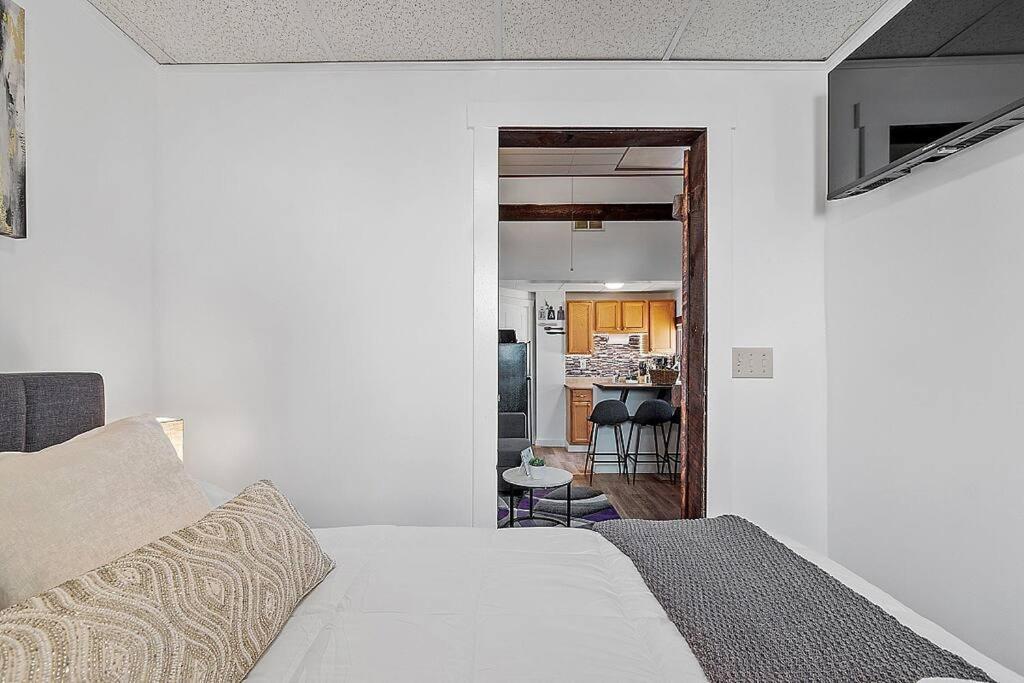 New!! Lovely Unit W/ Private Hot Tub And Patio! 拉科尼亚 外观 照片