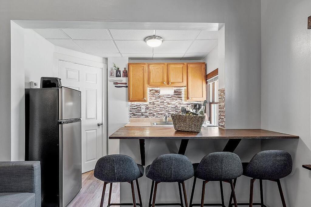 New!! Lovely Unit W/ Private Hot Tub And Patio! 拉科尼亚 外观 照片