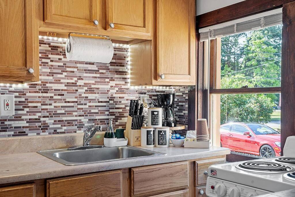 New!! Lovely Unit W/ Private Hot Tub And Patio! 拉科尼亚 外观 照片