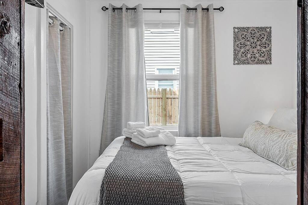 New!! Lovely Unit W/ Private Hot Tub And Patio! 拉科尼亚 外观 照片